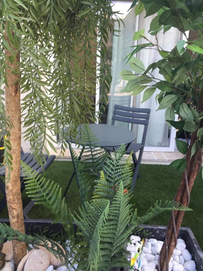 Chez Sandy Bed & Breakfast Aubagne Ngoại thất bức ảnh